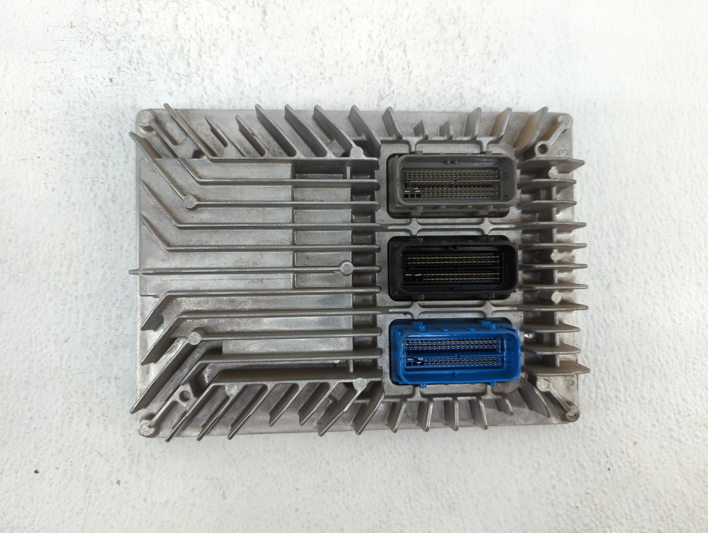 2017 Buick Regal PCM Engine Control Computer ECU ECM PCU OEM P/N:12685918 12667002, 12698026, 12673932 Fits Fits 2018 2019 O