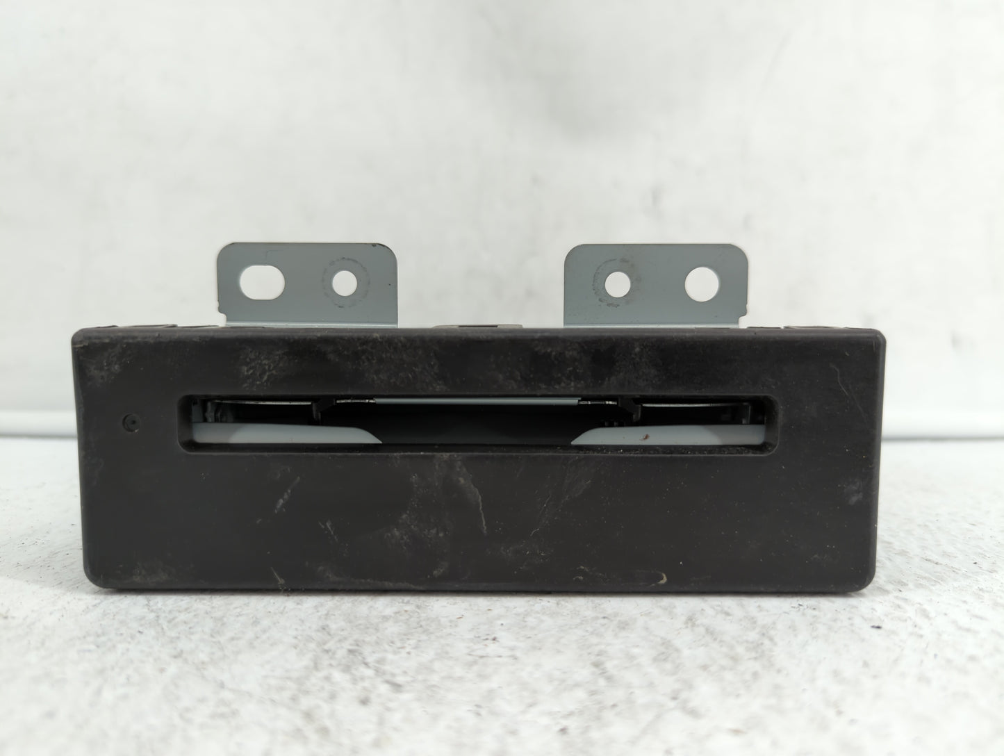 2015-2017 Buick Regal Am Fm Cd Player Radio Receiver - Oemusedautoparts1.com