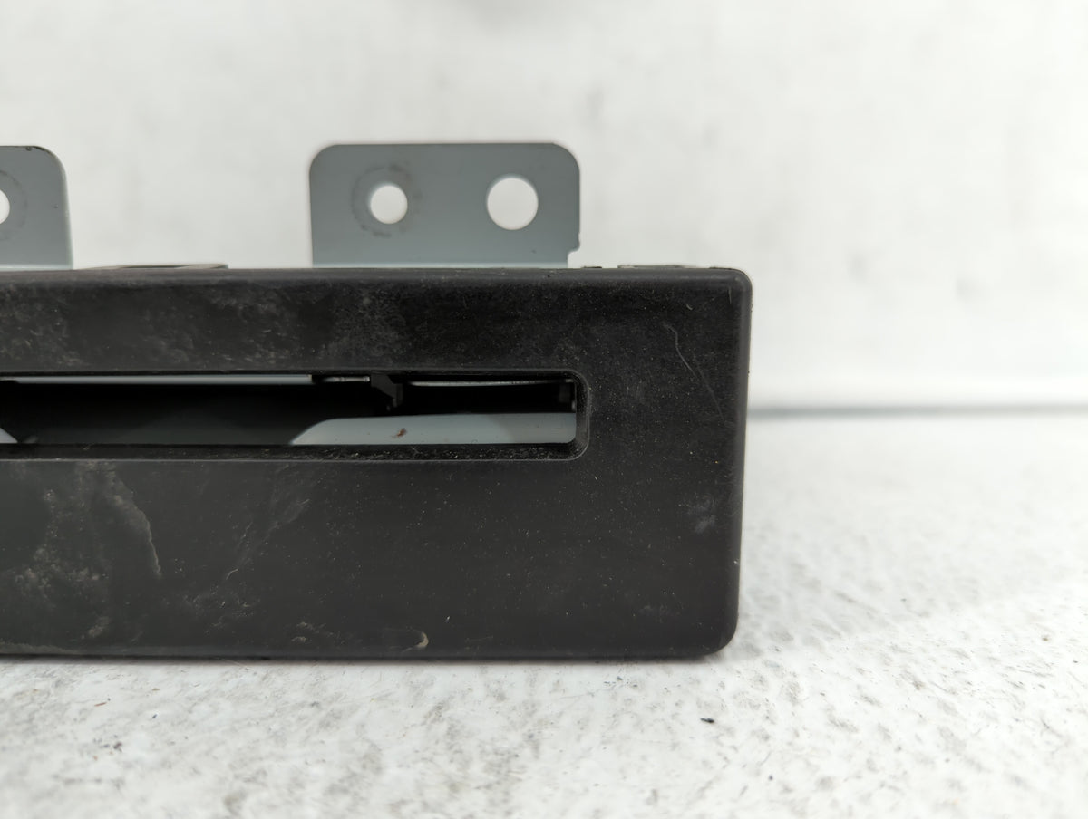 2015-2017 Buick Regal Am Fm Cd Player Radio Receiver 372395 - Oemusedautoparts1.com