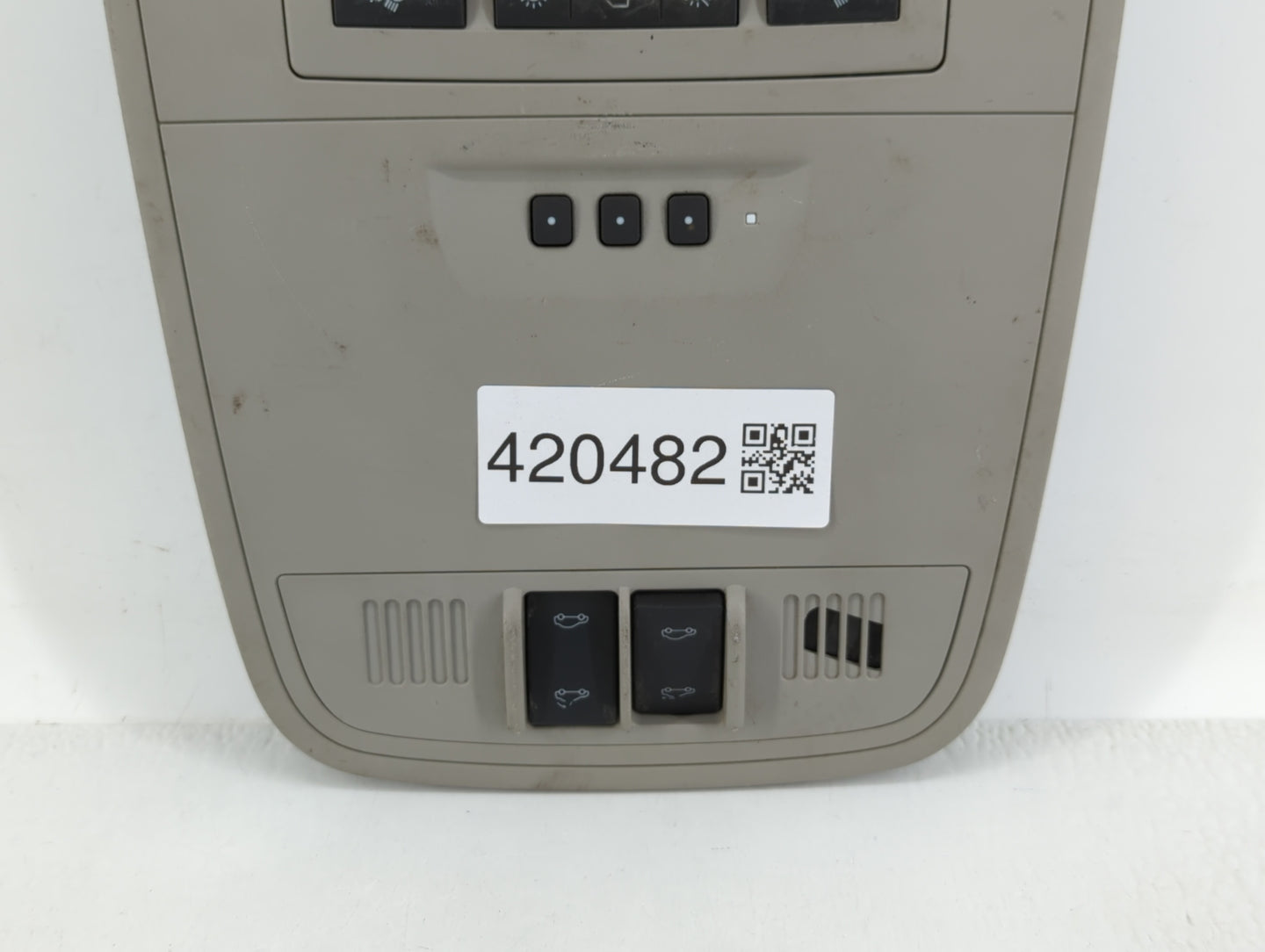 2016-2017 Buick Regal Overhead Console W/rear Climate Control - Oemusedautoparts1.com