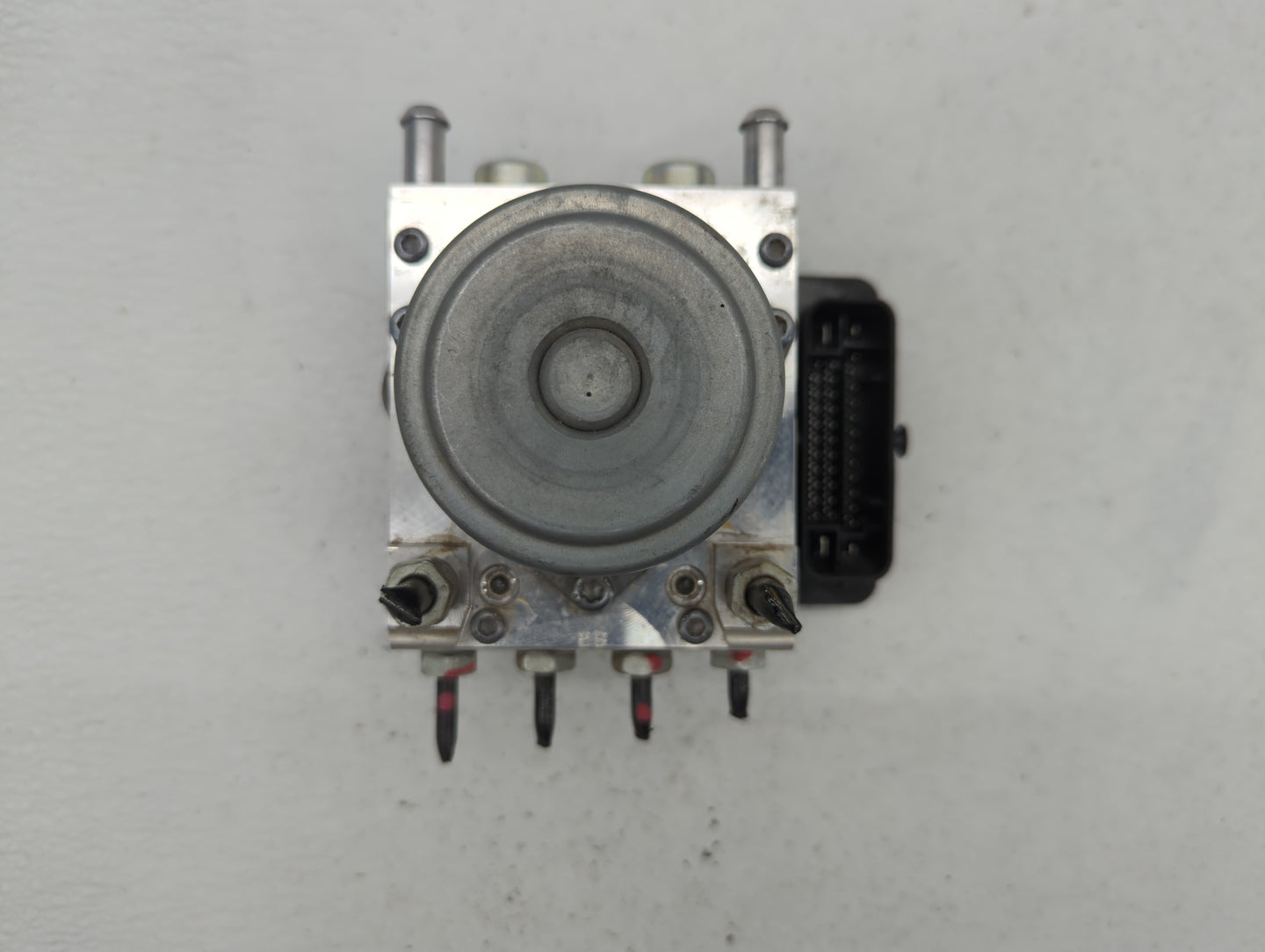 2016-2017 Buick Regal ABS Pump Control Module Replacement P/N:84107105 23383112, 23321783, 23321781 Fits Fits 2016 2017 OEM 