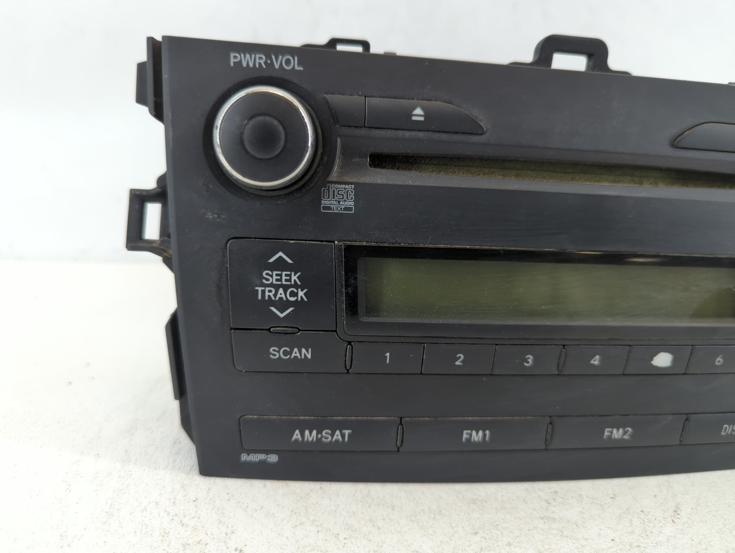 2015-2017 Buick Regal Am Fm Cd Player Radio Receiver - Oemusedautoparts1.com