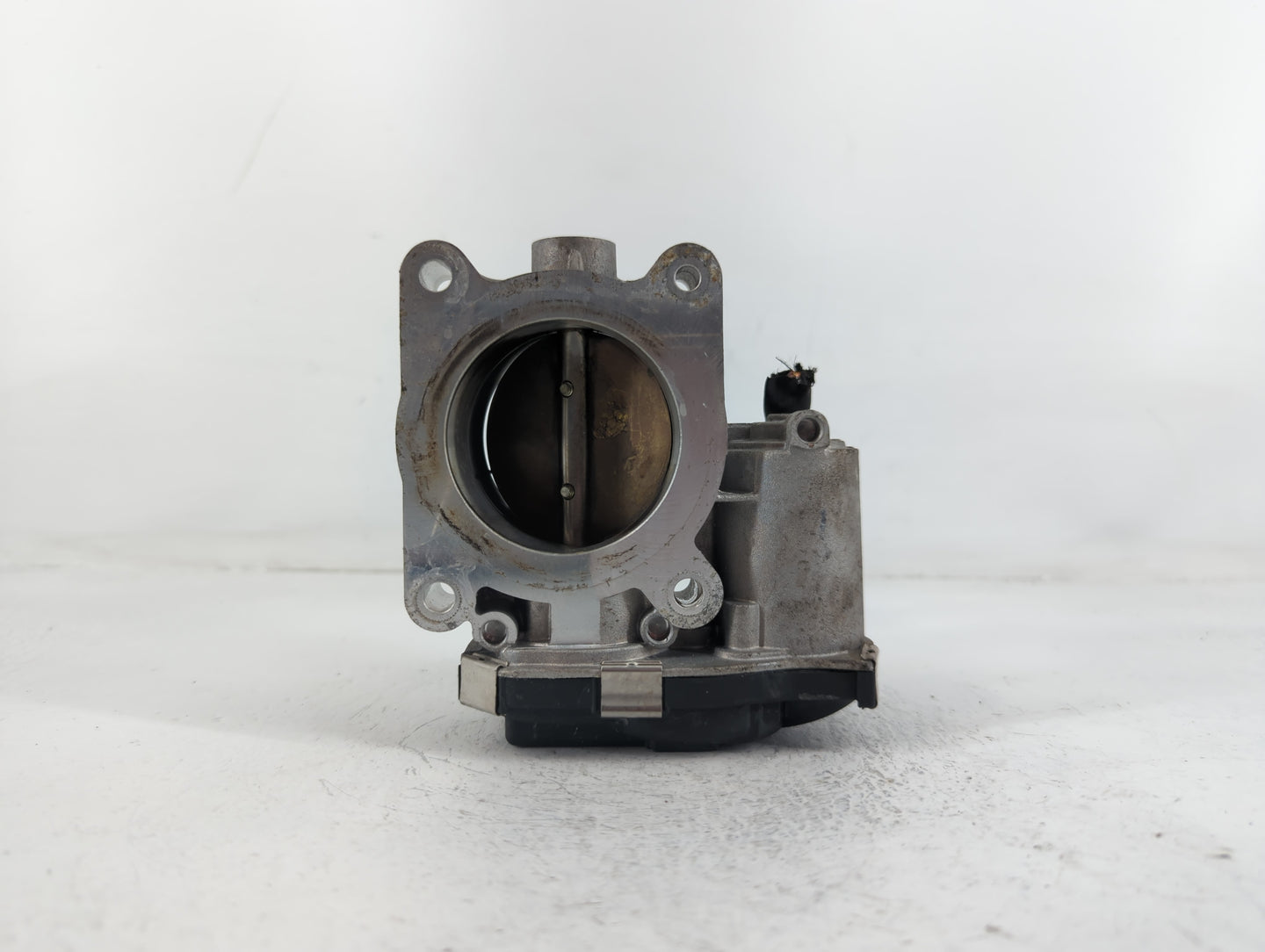 2014-2017 Buick Regal Throttle Body P/N:12670837AA Fits Fits 2013 2014 2015 2016 2017 2018 2019 2020 2021 OEM Used Auto Part