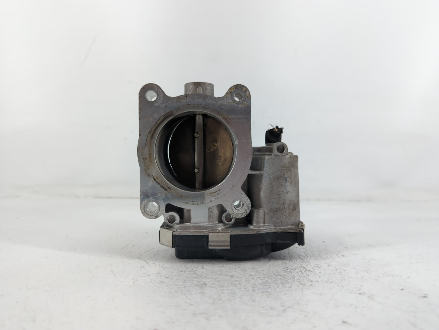 2014-2017 Buick Regal Throttle Body P/N:12670837AA Fits Fits 2013 2014 2015 2016 2017 2018 2019 2020 2021 OEM Used Auto Part