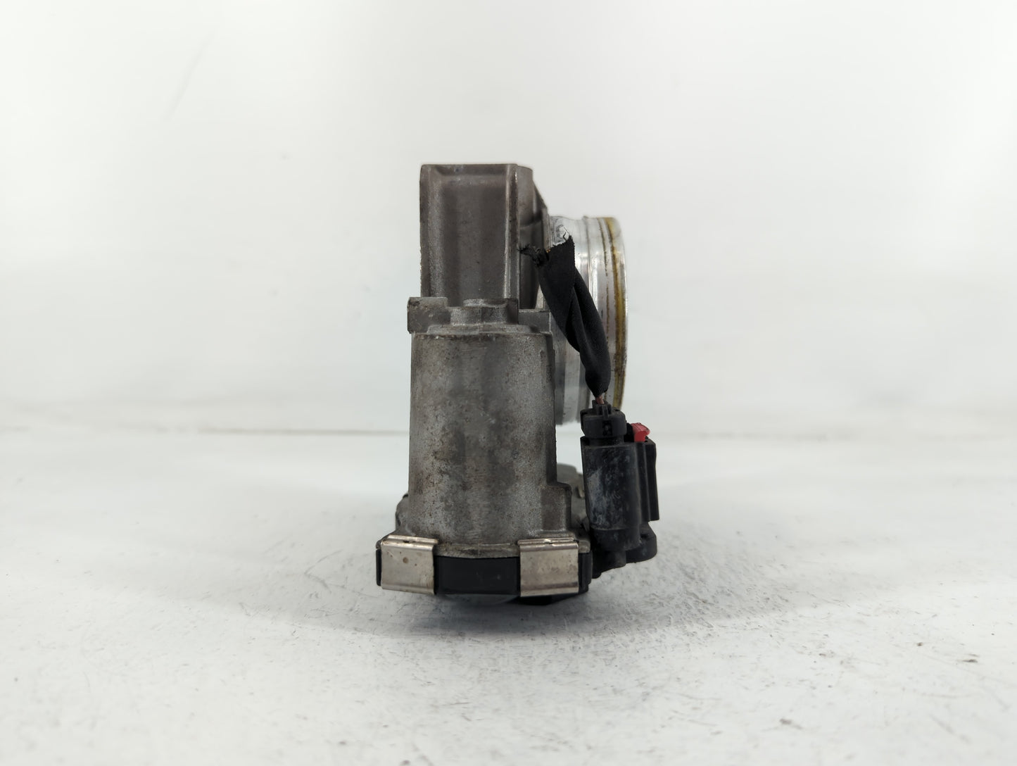 2014-2017 Buick Regal Throttle Body P/N:12670837AA Fits Fits 2013 2014 2015 2016 2017 2018 2019 2020 2021 OEM Used Auto Part