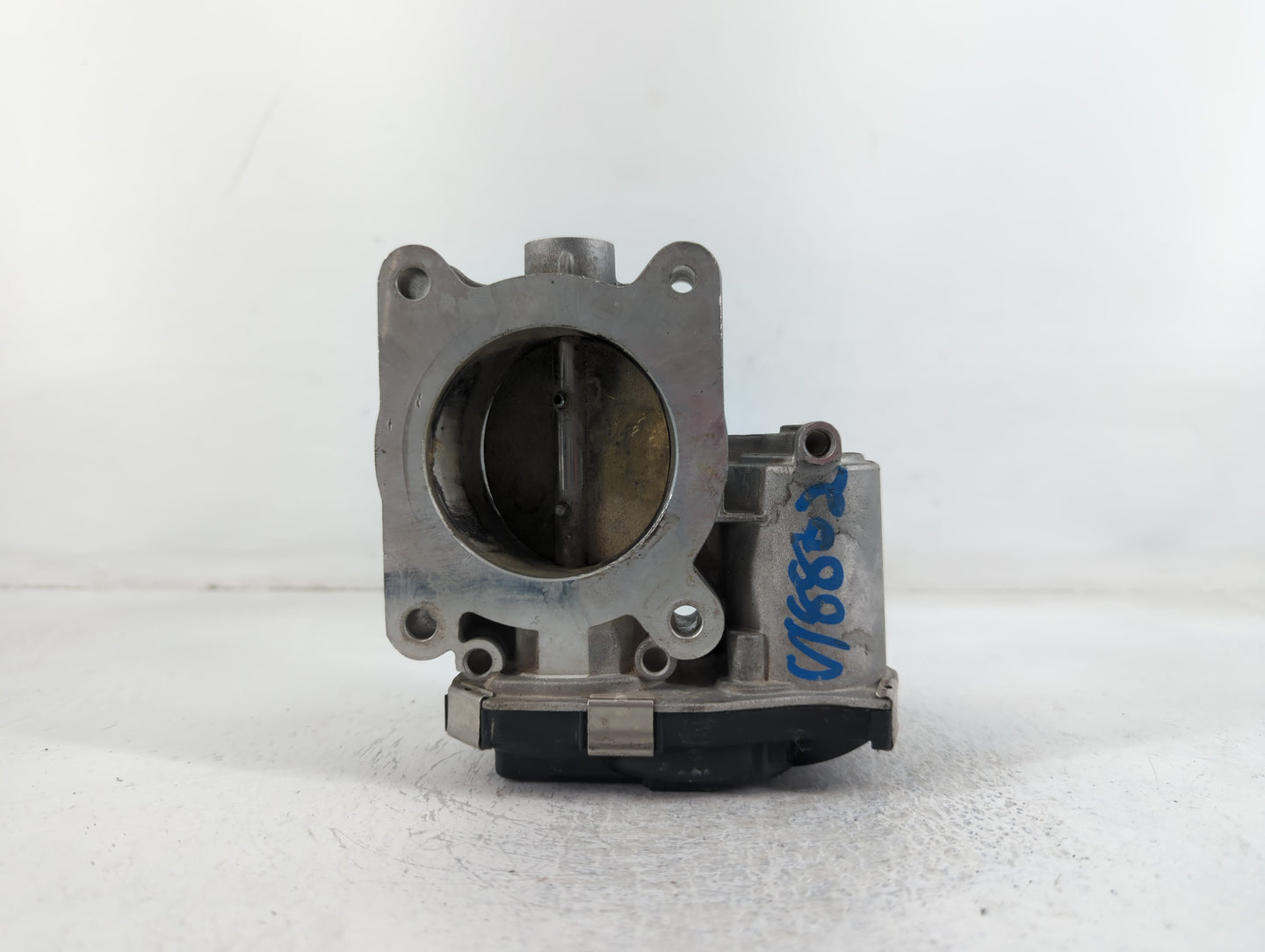 2014-2017 Buick Regal Throttle Body P/N:12670837AA Fits Fits 2013 2014 2015 2016 2017 2018 2019 2020 2021 OEM Used Auto Part