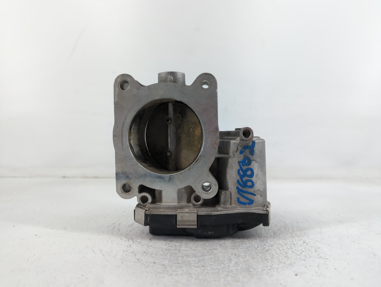 2014-2017 Buick Regal Throttle Body P/N:12670837AA Fits Fits 2013 2014 2015 2016 2017 2018 2019 2020 2021 OEM Used Auto Part