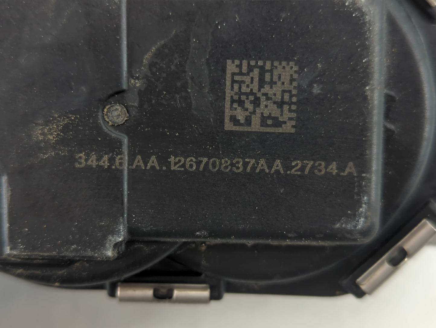 2014-2017 Buick Regal Throttle Body P/N:12670837AA Fits Fits 2013 2014 2015 2016 2017 2018 2019 2020 2021 OEM Used Auto Part