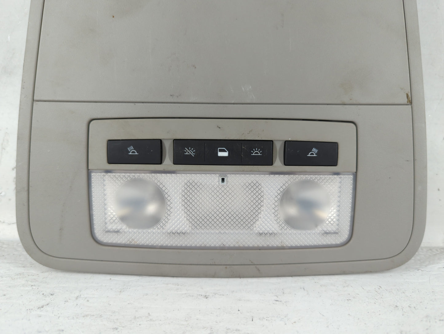 2017 Buick Regal Overhead Roof Console - Oemusedautoparts1.com