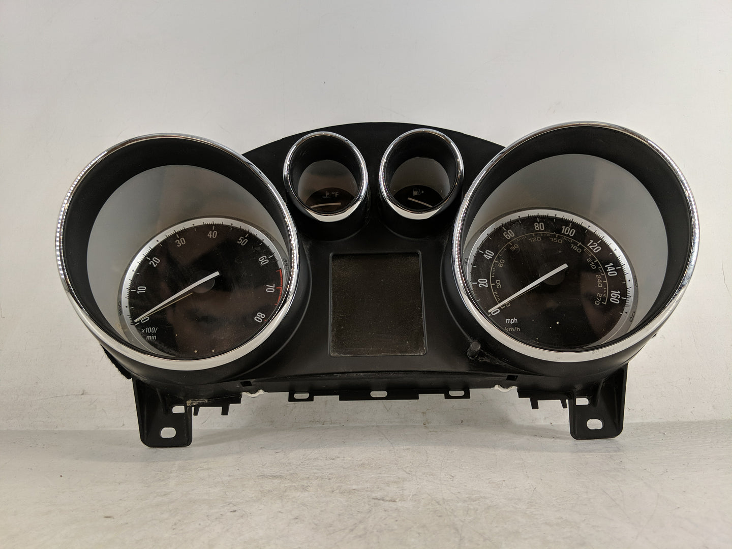 2015-2017 Buick Verano Instrument Cluster Speedometer Gauges P/N:23316331 Fits Fits 2015 2016 2017 OEM Used Auto Parts - Oem