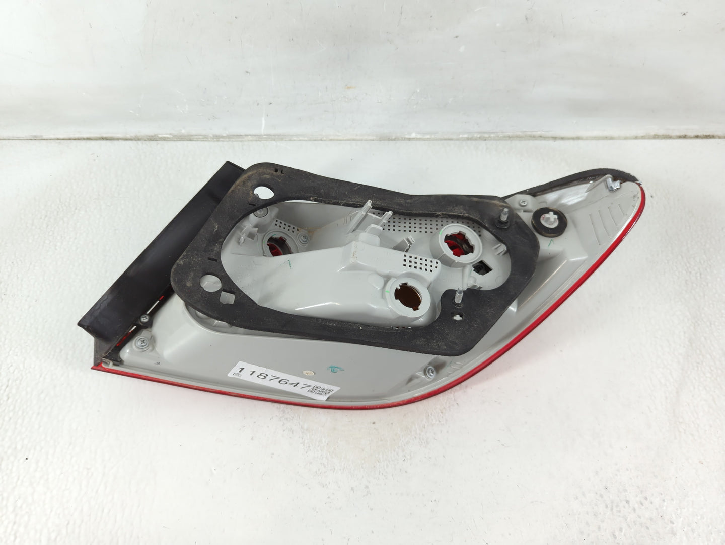 2012-2017 Buick Verano Tail Light Assembly Passenger Right OEM P/N:22908909 Fits Fits 2012 2013 2014 2015 2016 2017 OEM Used