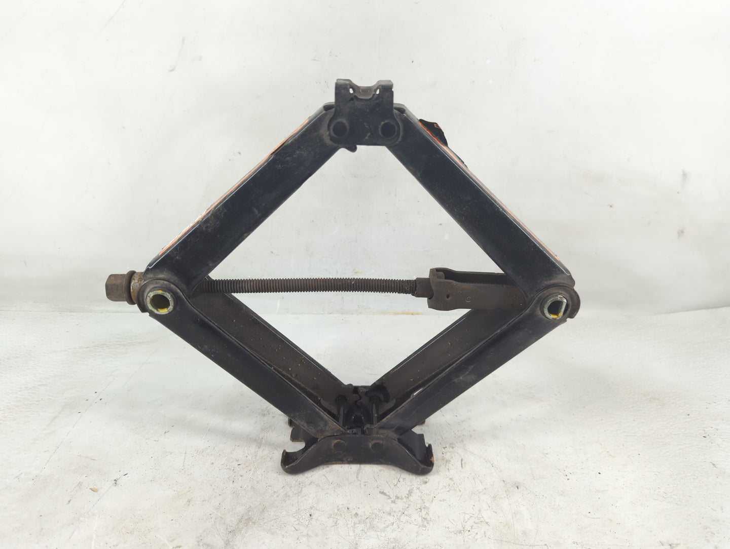 2017 Buick Verano Spare Scissor Car Jack - Oemusedautoparts1.com