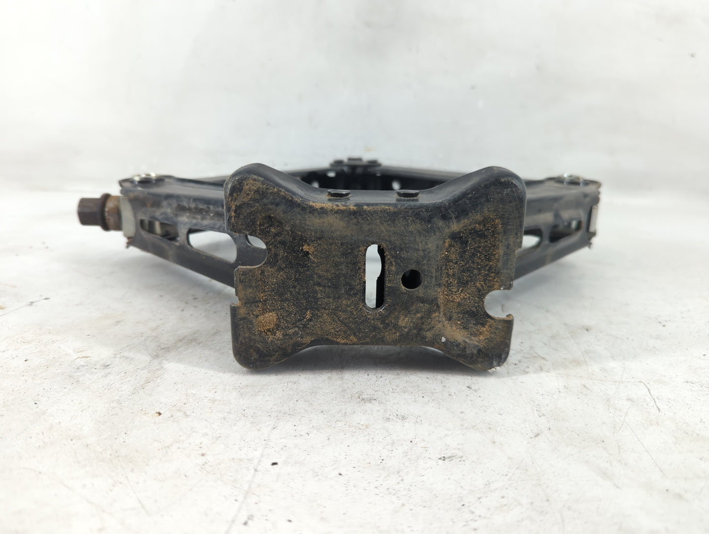 2017 Buick Verano Spare Scissor Car Jack - Oemusedautoparts1.com
