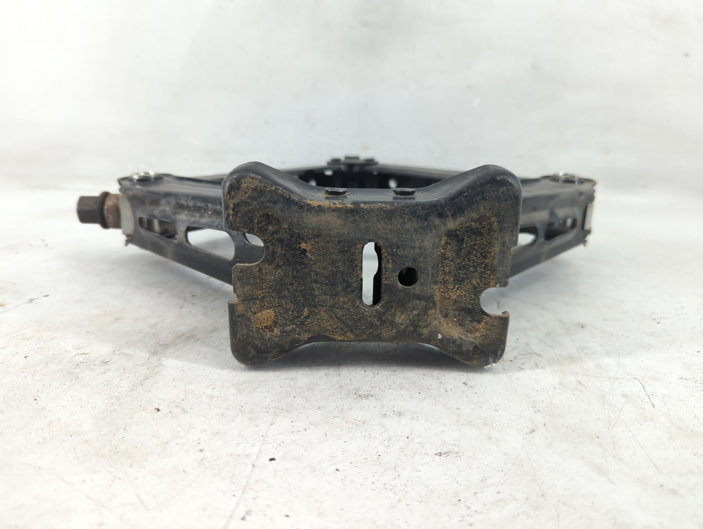 2017 Buick Verano Spare Scissor Car Jack - Oemusedautoparts1.com