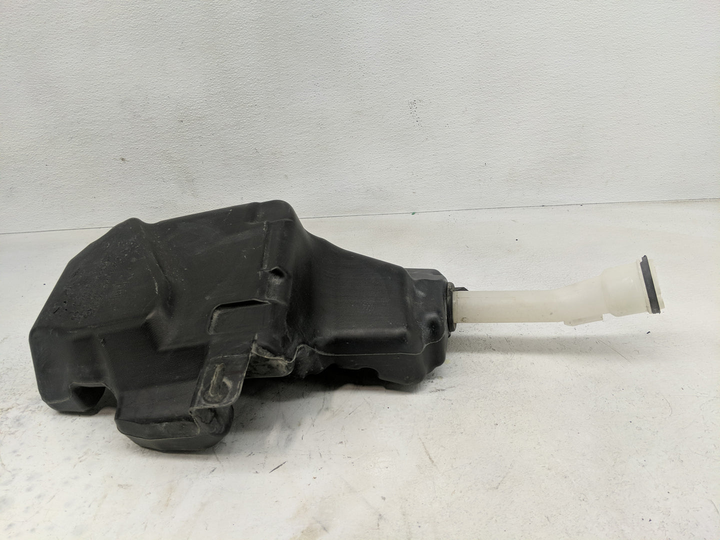 2017 Buick Verano Windshield Washer Fluid Reservoir Bottle Oem - Oemusedautoparts1.com