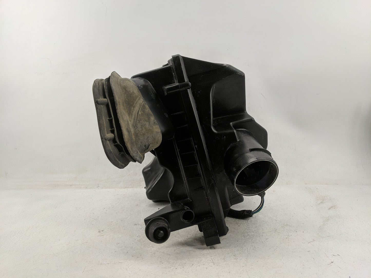 2017 Buick Verano Air Cleaner Intake-duct Hose Tube - Oemusedautoparts1.com