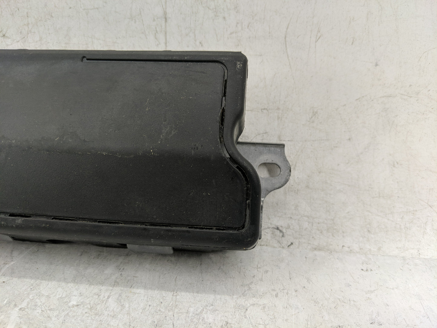2017 Buick Verano Air Bag Driver Left Knee OEM P/N:84041708 Fits Fits 2018 2019 OEM Used Auto Parts - Oemusedautoparts1.com