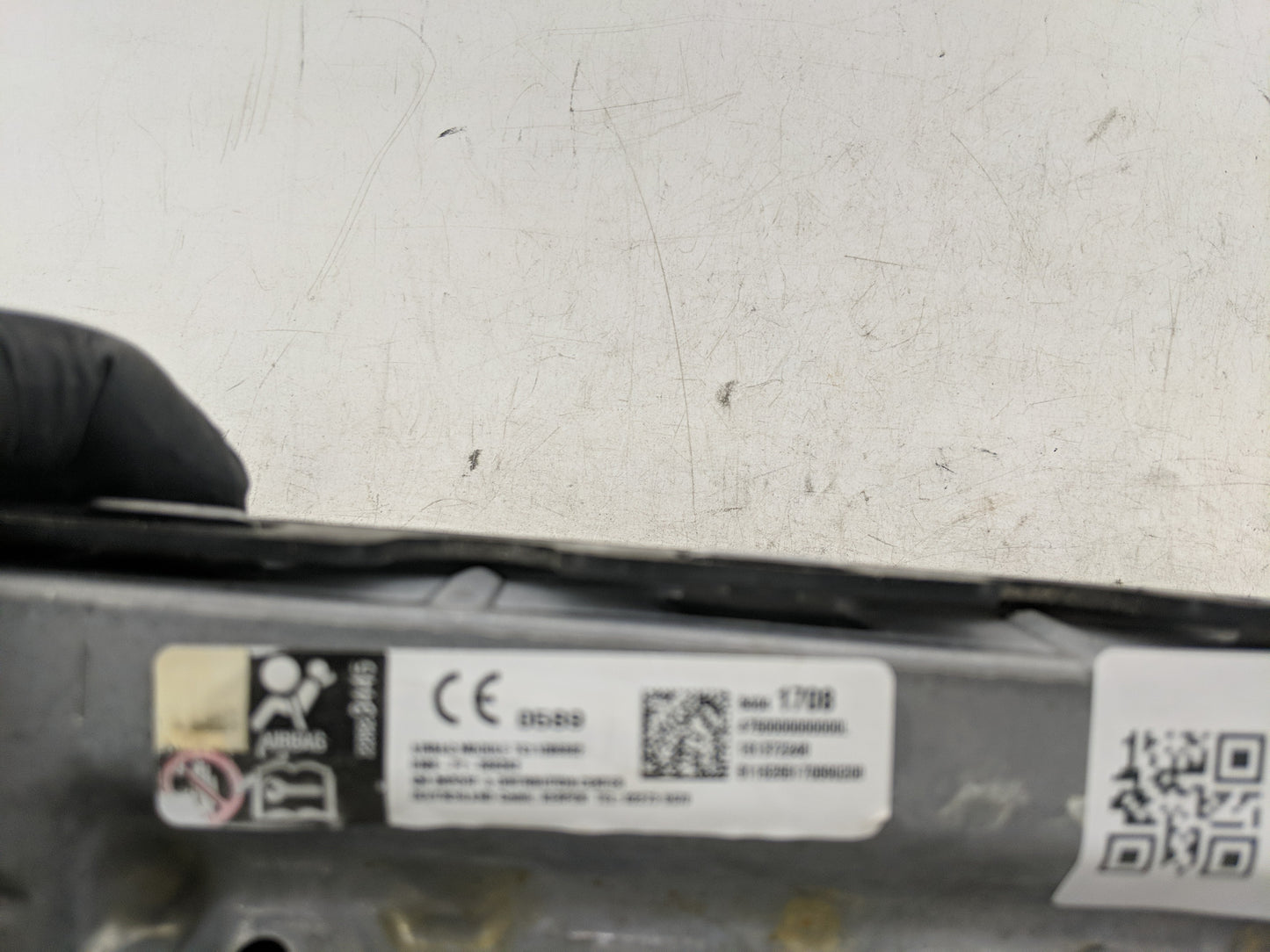 2017 Buick Verano Air Bag Driver Left Knee OEM P/N:84041708 Fits Fits 2018 2019 OEM Used Auto Parts - Oemusedautoparts1.com