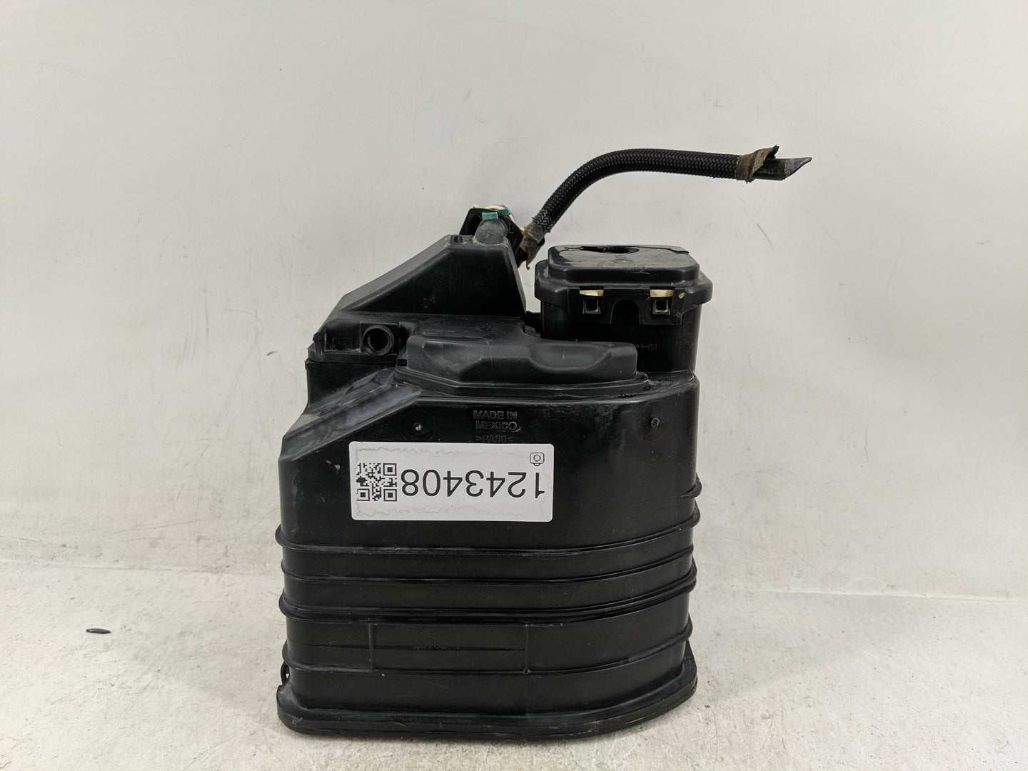 2017 Buick Verano Fuel Vapor Charcoal Canister 1243408 - Oemusedautoparts1.com