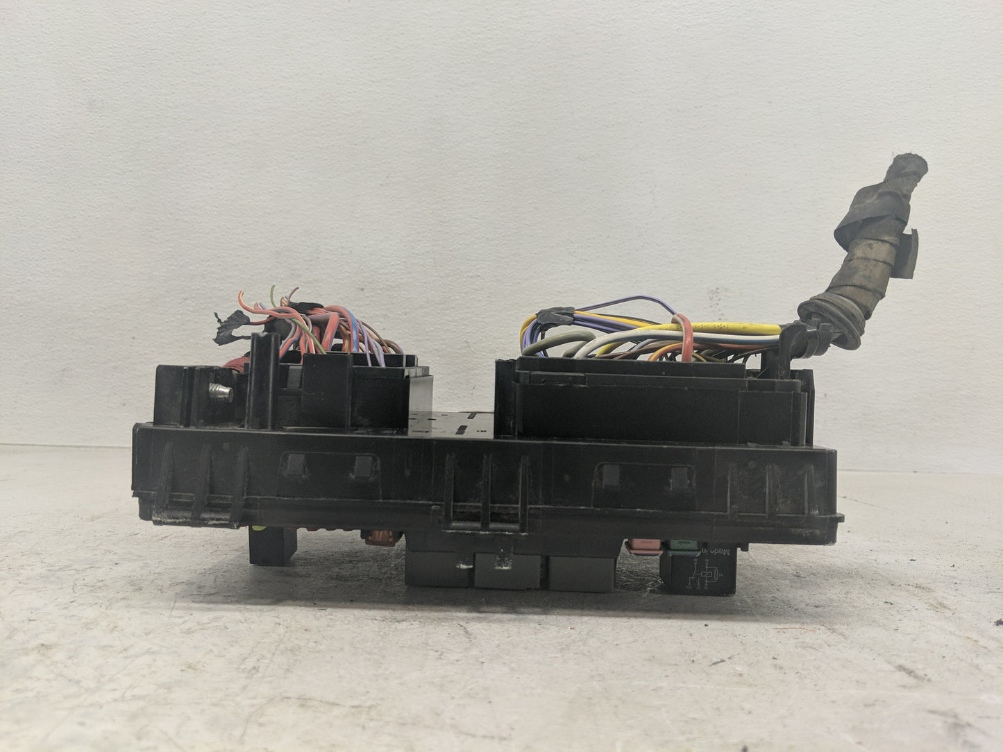 2017 Buick Verano Fusebox Fuse Box Panel Relay Module P/N:23372617 Fits OEM Used Auto Parts - Oemusedautoparts1.com