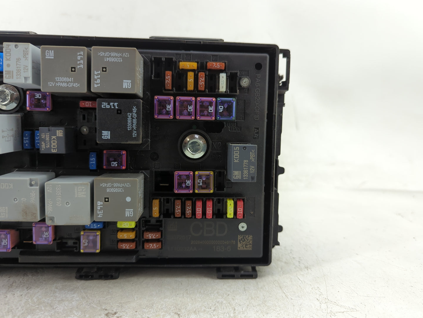 2017 Buick Verano Fusebox Fuse Box Panel Relay Module P/N:P00111252 Fits OEM Used Auto Parts - Oemusedautoparts1.com