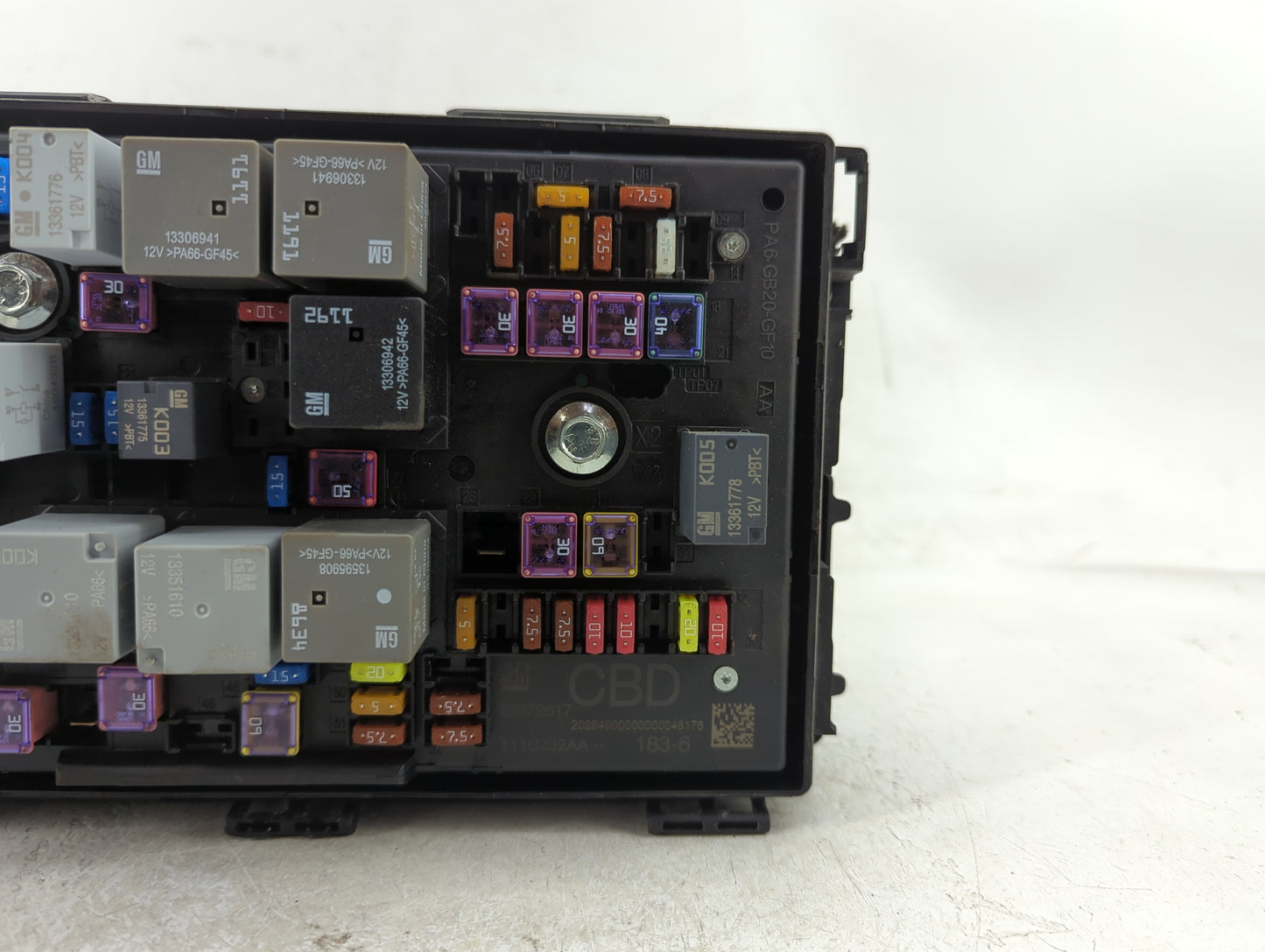 2017 Buick Verano Fusebox Fuse Box Panel Relay Module P/N:P00111252 Fits OEM Used Auto Parts - Oemusedautoparts1.com