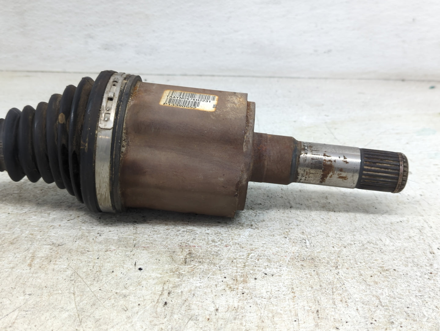 2012-2017 Buick Verano Axle Shaft Front Passenger Cv C/v - Oemusedautoparts1.com