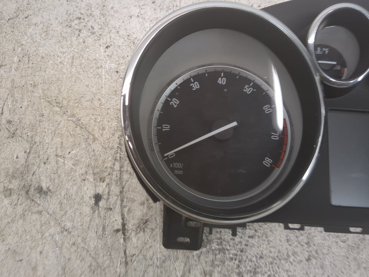2015-2017 Buick Verano Instrument Cluster Speedometer Gauges P/N:23316331 600775881 Miles: Fits Fits 2015 2016 2017 OEM Used