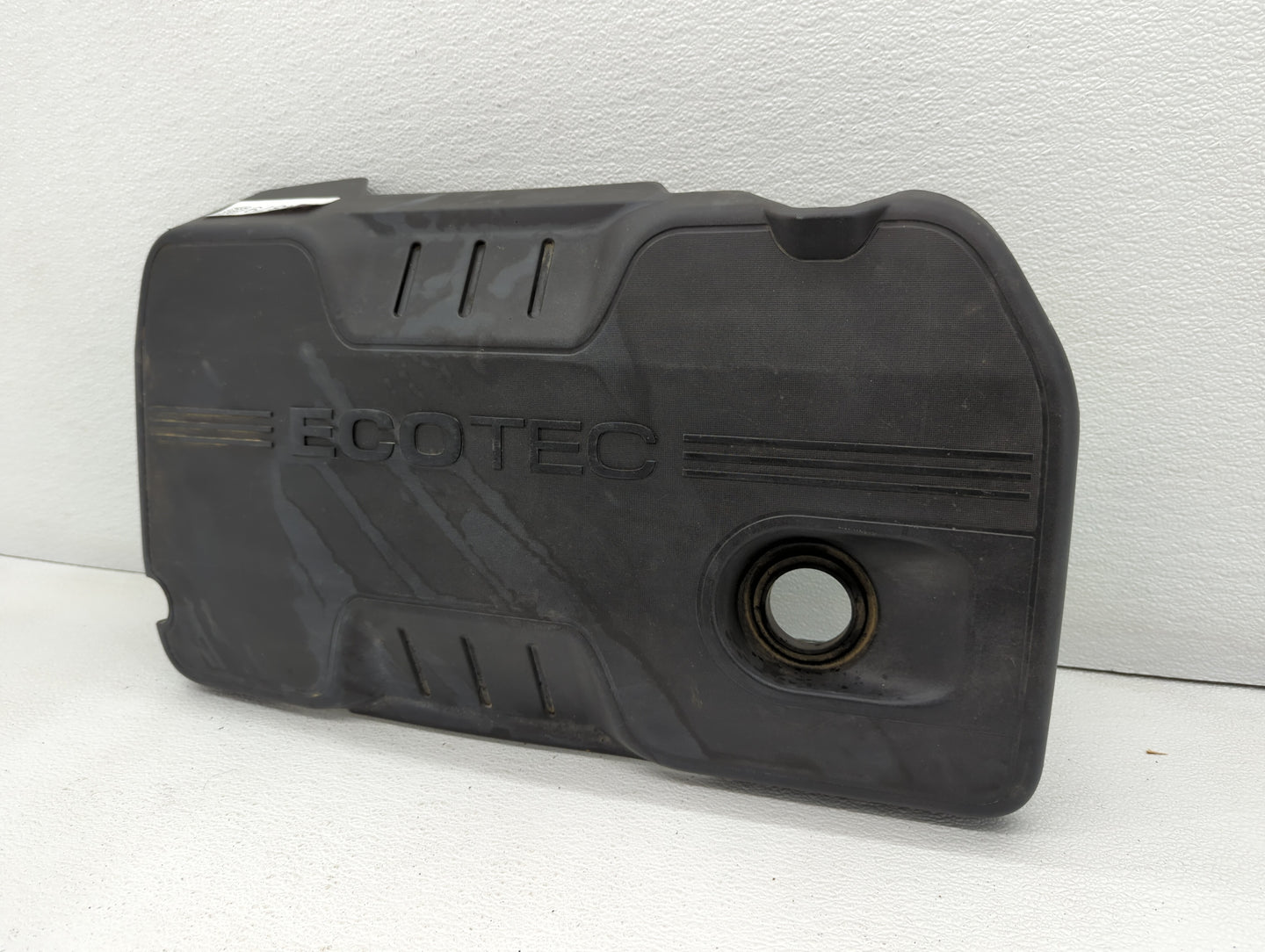 2017 Buick Verano Engine Cover - Oemusedautoparts1.com