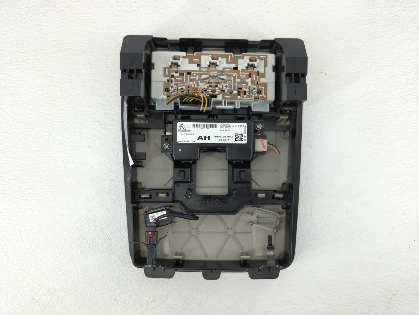 2014-2017 Buick Verano Overhead Roof Console Grey - Oemusedautoparts1.com