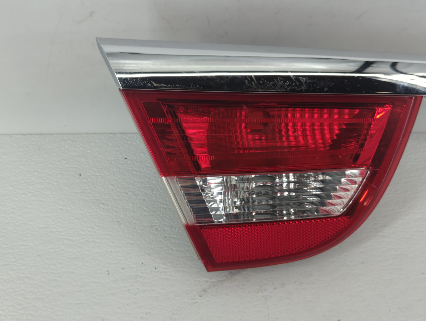 2012-2017 Buick Verano Tail Light Assembly Driver Left OEM P/N:22985775 22879046, 22945002 Fits Fits 2012 2013 2014 2015 201