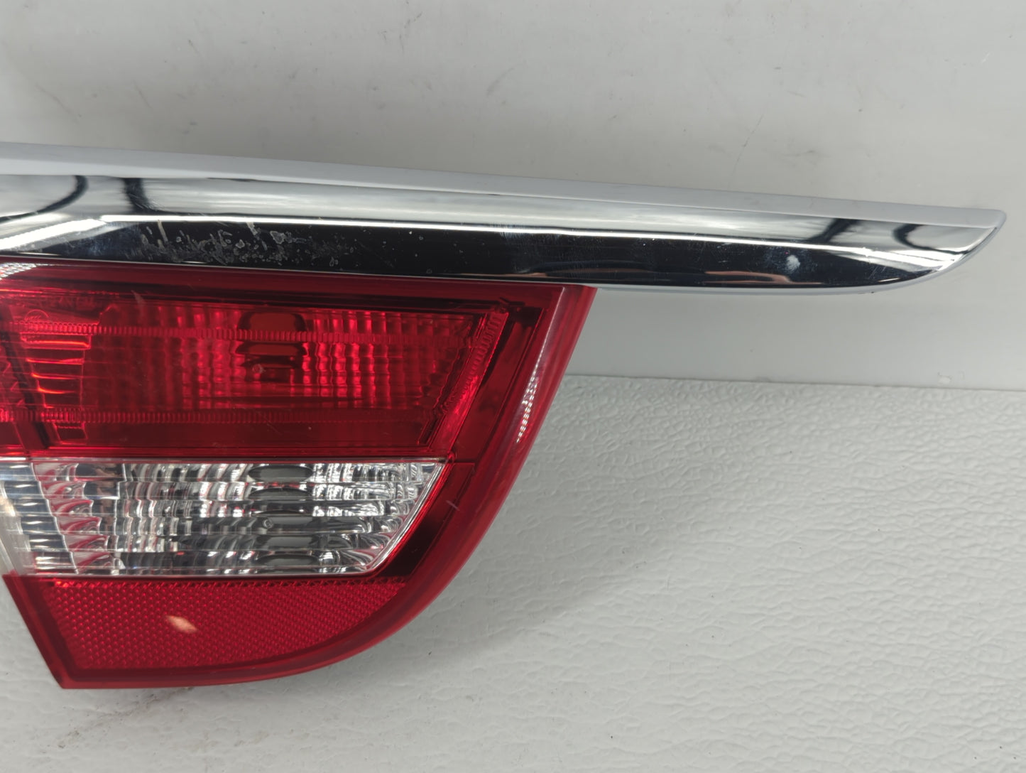 2012-2017 Buick Verano Tail Light Assembly Driver Left OEM P/N:22985775 22879046, 22945002 Fits Fits 2012 2013 2014 2015 201