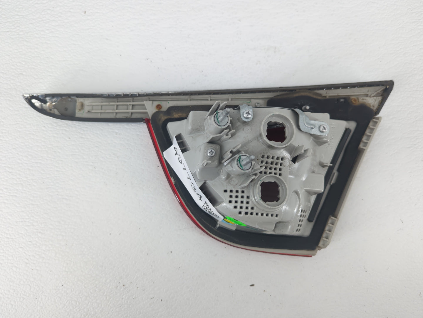 2012-2017 Buick Verano Tail Light Assembly Driver Left OEM P/N:22985775 22879046, 22945002 Fits Fits 2012 2013 2014 2015 201