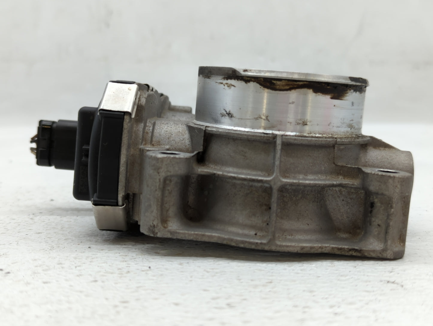 2016-2017 Buick Verano Throttle Body P/N:12670834AA Fits Fits 2016 2017 OEM Used Auto Parts - Oemusedautoparts1.com