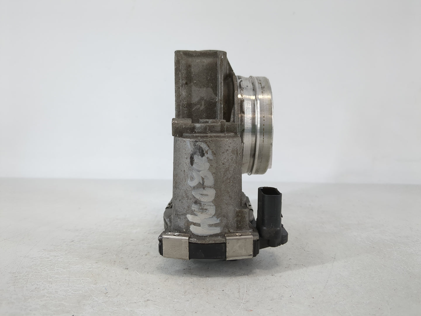 2013-2018 Cadillac Ats Throttle Body P/N:12670837AA Fits Fits 2013 2014 2015 2016 2017 2018 2019 2020 2021 OEM Used Auto Par