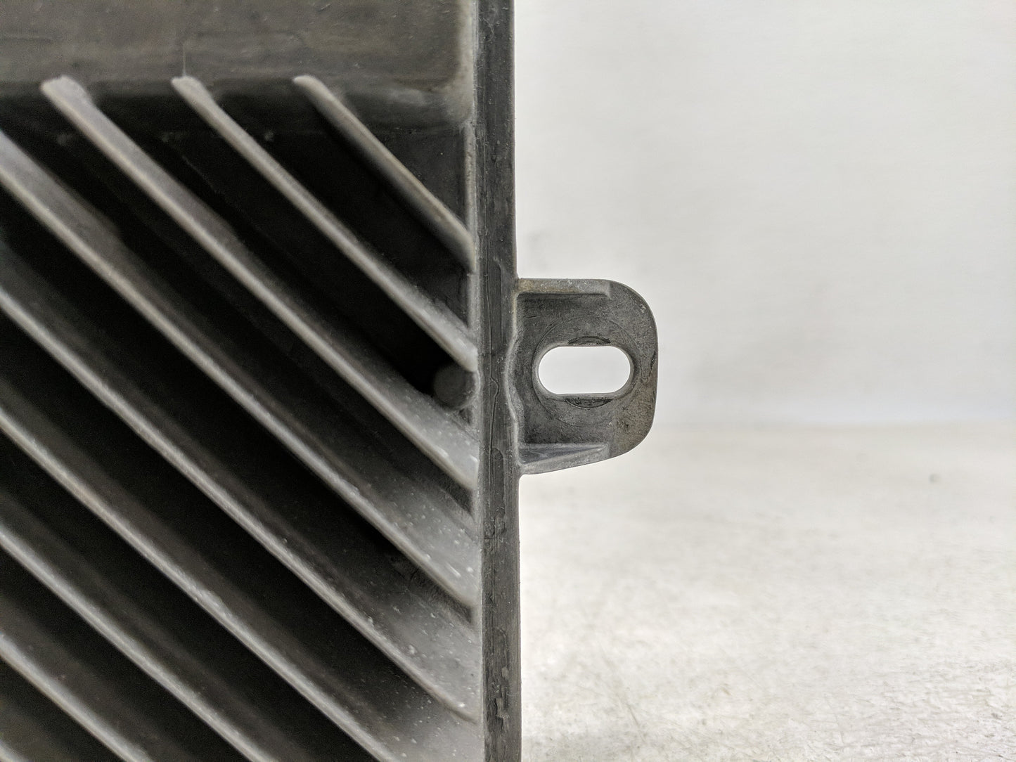 2016-2017 Cadillac Ats Radio Speaker Amplifier 23168053 - Oemusedautoparts1.com