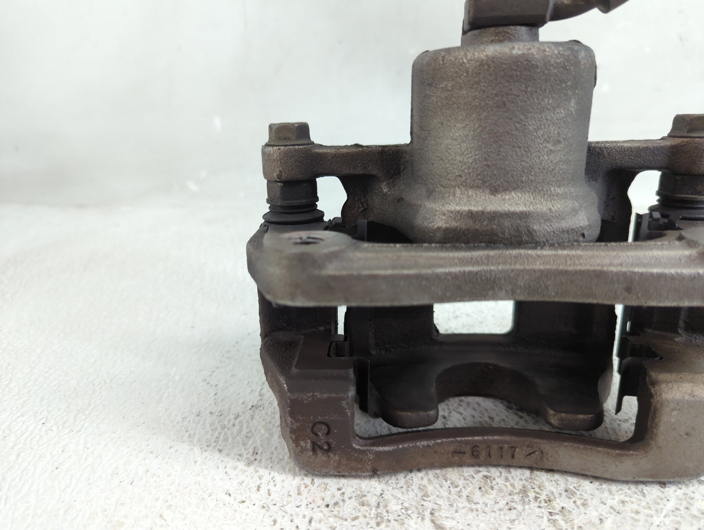 2013-2018 Cadillac Ats Front Driver Left Brake Caliper - Oemusedautoparts1.com