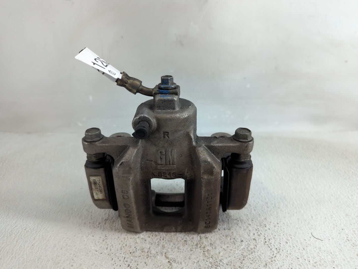 2013-2018 Cadillac Ats Front Driver Left Brake Caliper - Oemusedautoparts1.com