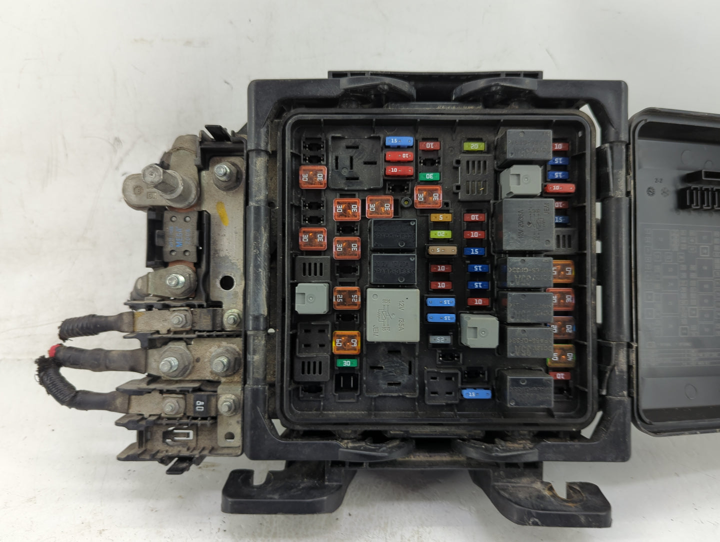 2017-2018 Cadillac Ats Fusebox Fuse Box Panel Relay Module P/N:84014012 Fits Fits 2017 2018 2019 OEM Used Auto Parts - Oemus