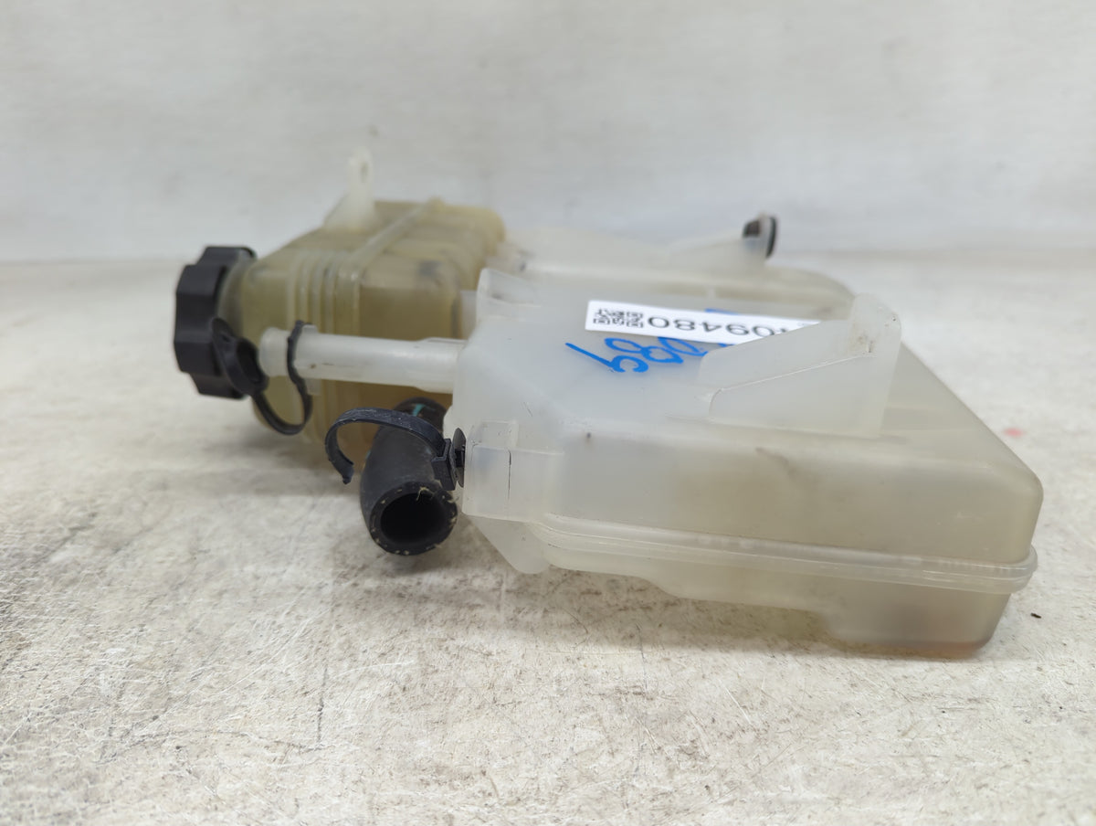 2013-2018 Cadillac Ats Radiator Coolant Overflow Expansion Tank Bottle 1409480 - Oemusedautoparts1.com