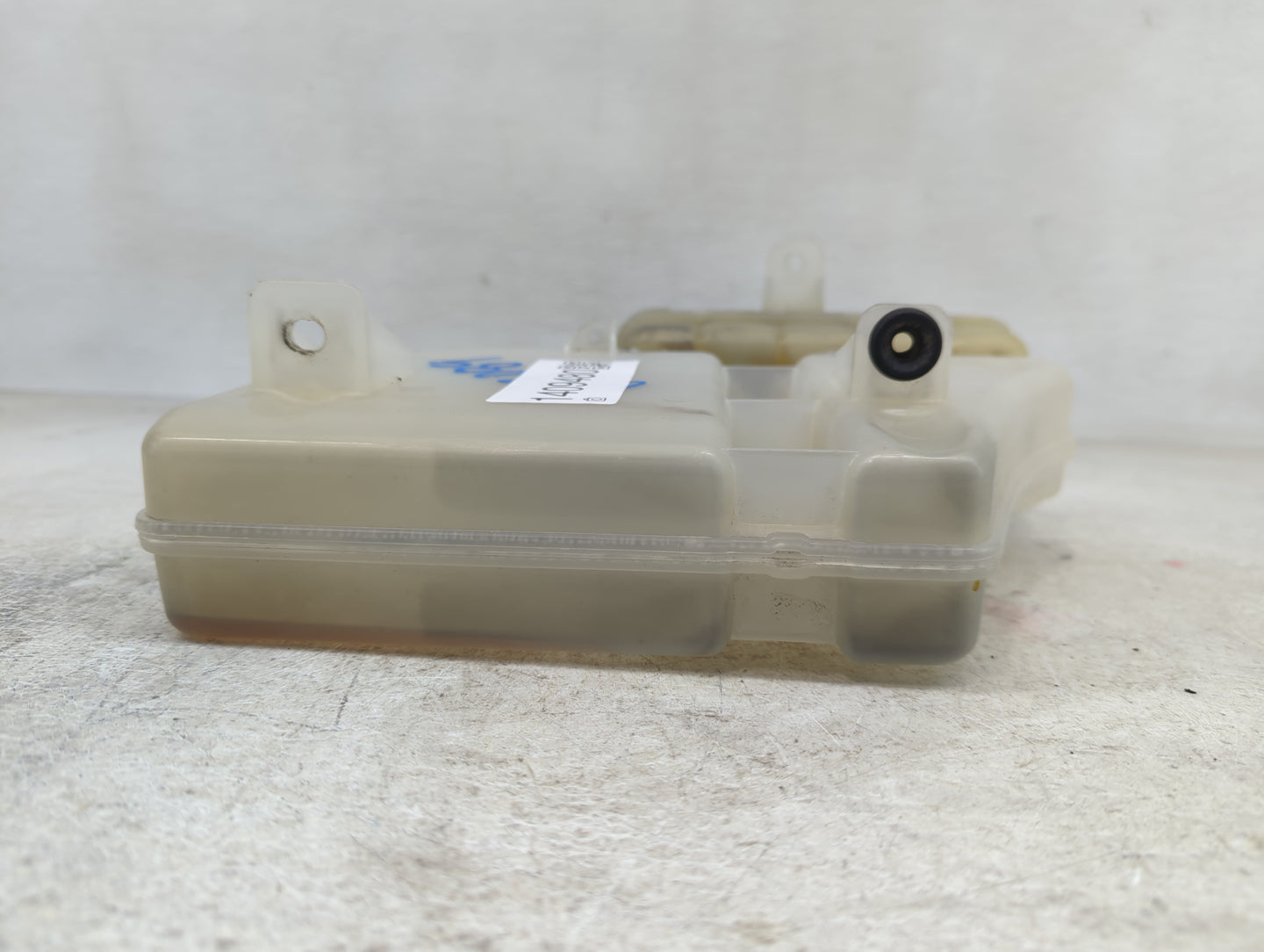 2013-2018 Cadillac Ats Radiator Coolant Overflow Expansion Tank Bottle - Oemusedautoparts1.com