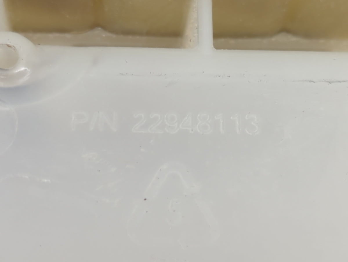 2013-2018 Cadillac Ats Radiator Coolant Overflow Expansion Tank Bottle 1409480 - Oemusedautoparts1.com