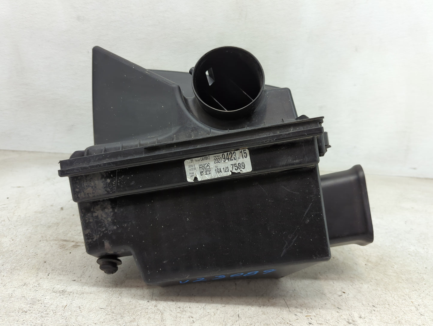 2013-2018 Cadillac Ats Air Cleaner Intake-duct Hose Tube - Oemusedautoparts1.com