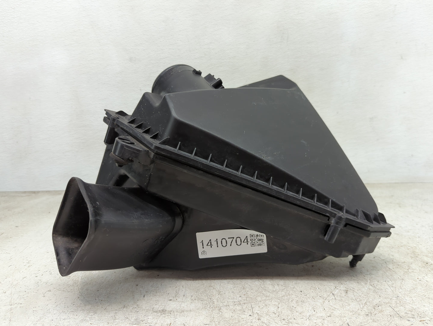 2013-2018 Cadillac Ats Air Cleaner Intake-duct Hose Tube - Oemusedautoparts1.com