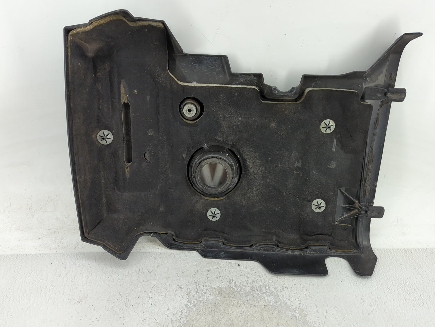 2017 Cadillac Ats Engine Cover - Oemusedautoparts1.com