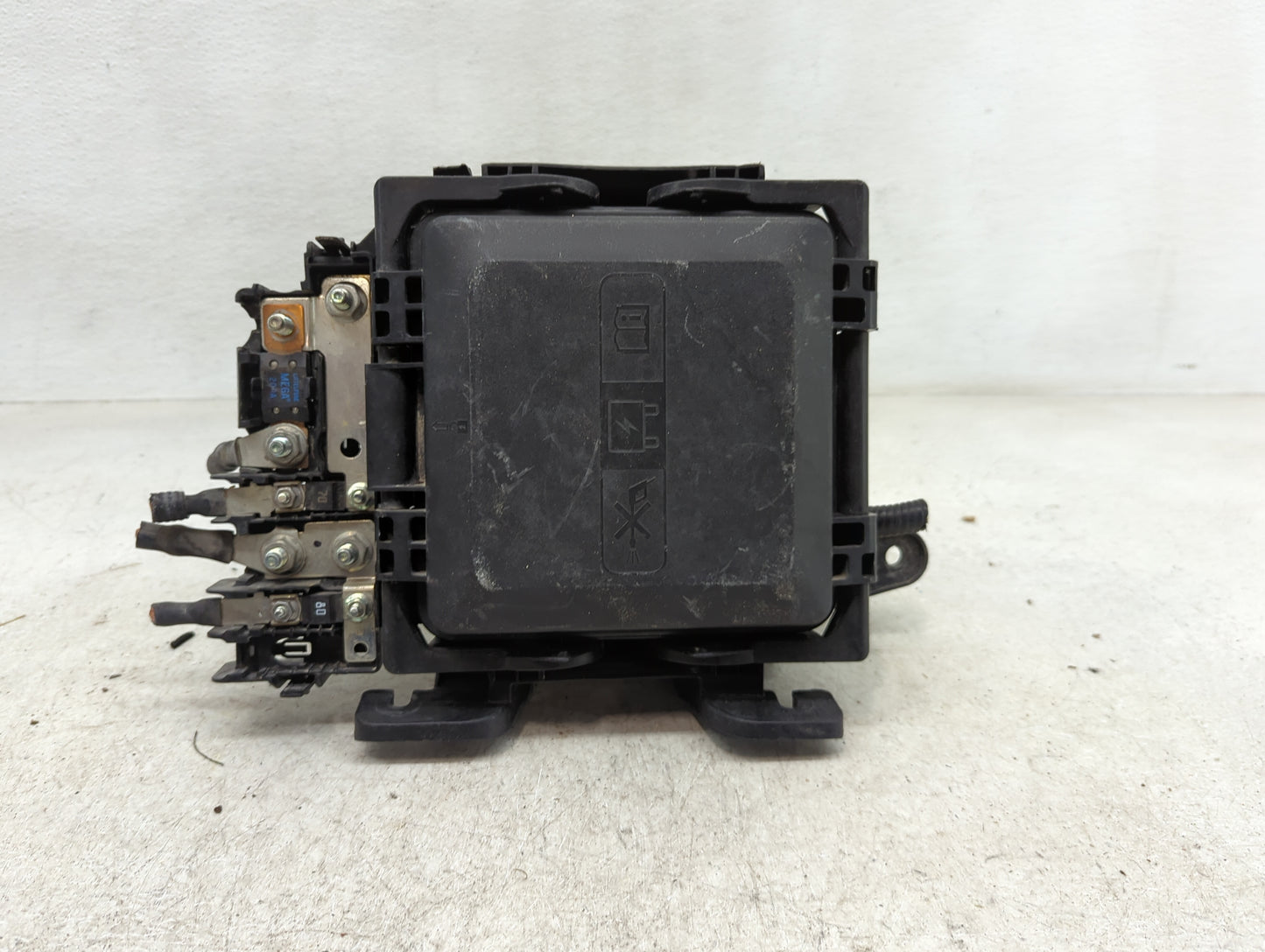 2017-2018 Cadillac Ats Fusebox Fuse Box Panel Relay Module P/N:23359587 84014012 Fits Fits 2017 2018 2019 OEM Used Auto Part
