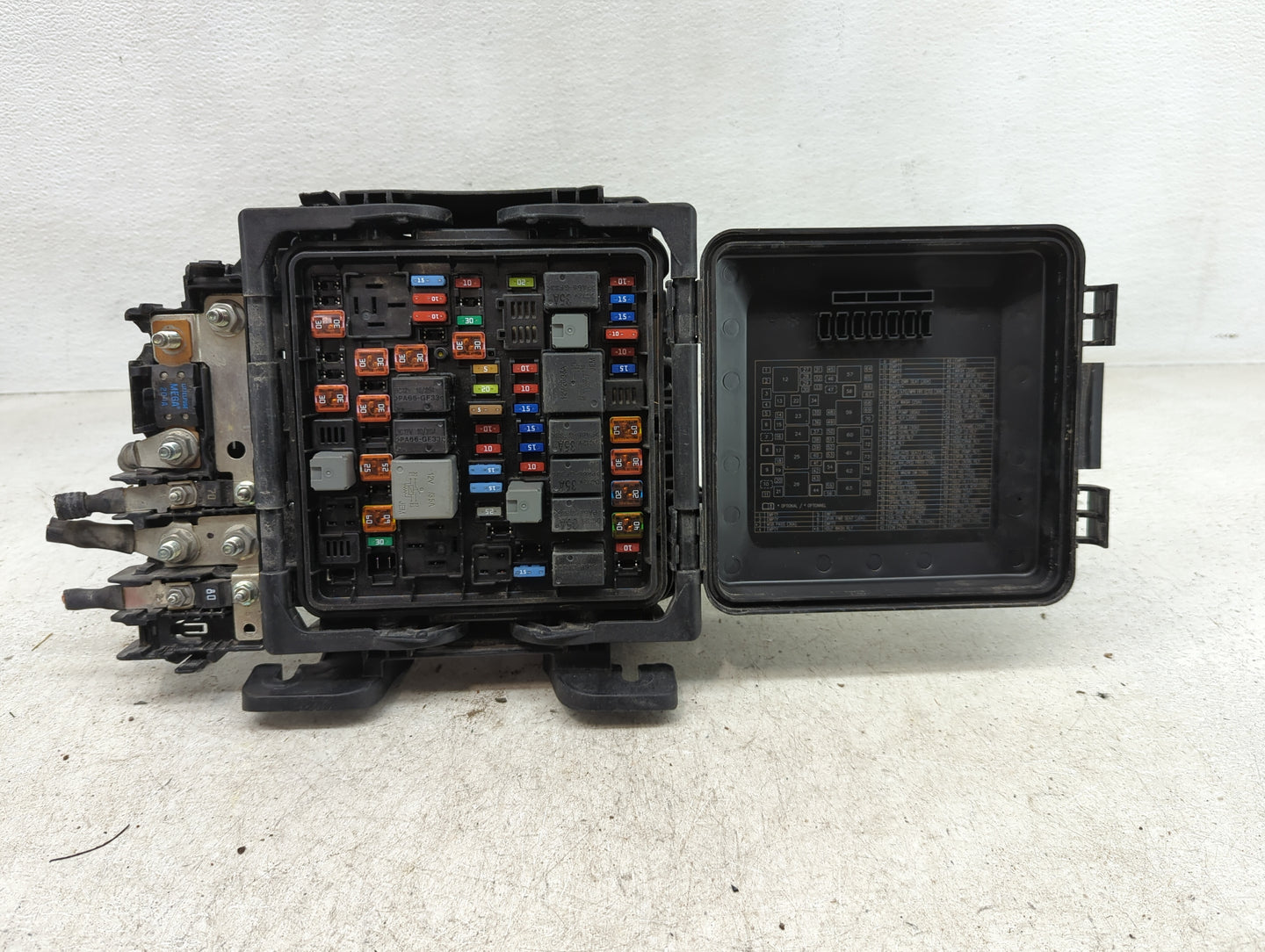 2017-2018 Cadillac Ats Fusebox Fuse Box Panel Relay Module P/N:23359587 84014012 Fits Fits 2017 2018 2019 OEM Used Auto Part