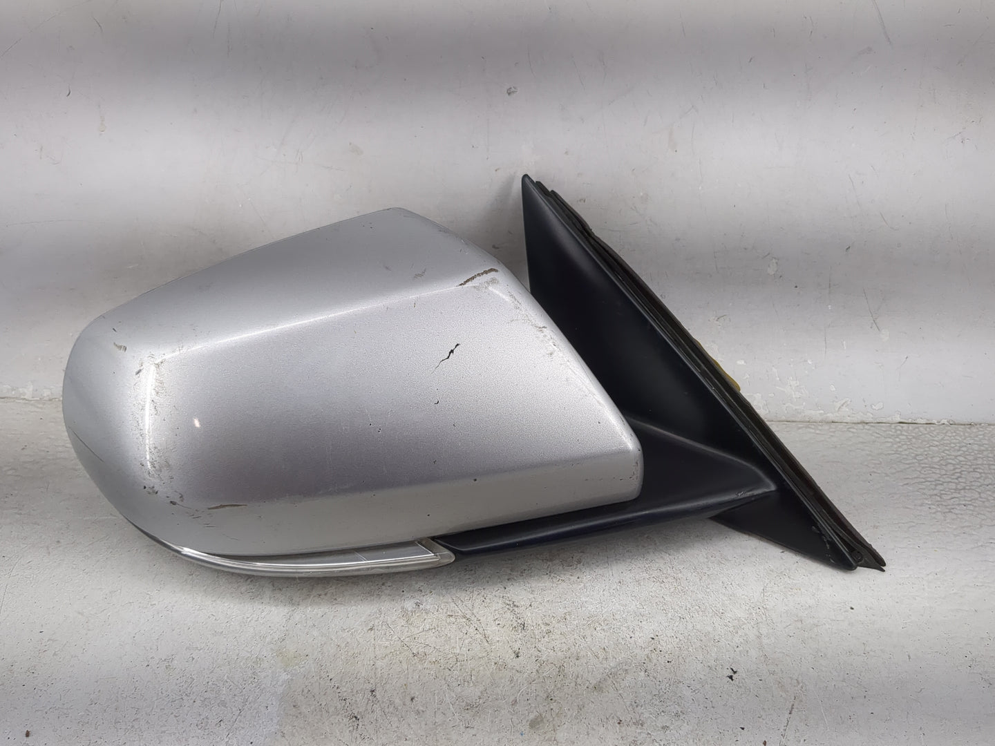 2014-2018 Cadillac Ats Passenger Side View Mirror - Right Door Mirror OEM Used - Oemusedautoparts1.com