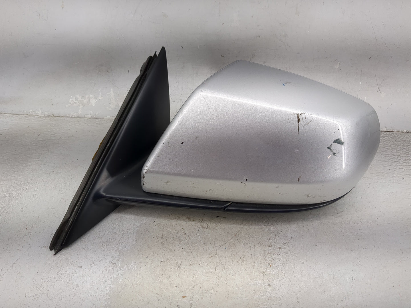 2014-2018 Cadillac Ats Driver Side View Mirror - Left Door Mirror OEM Used - Oemusedautoparts1.com