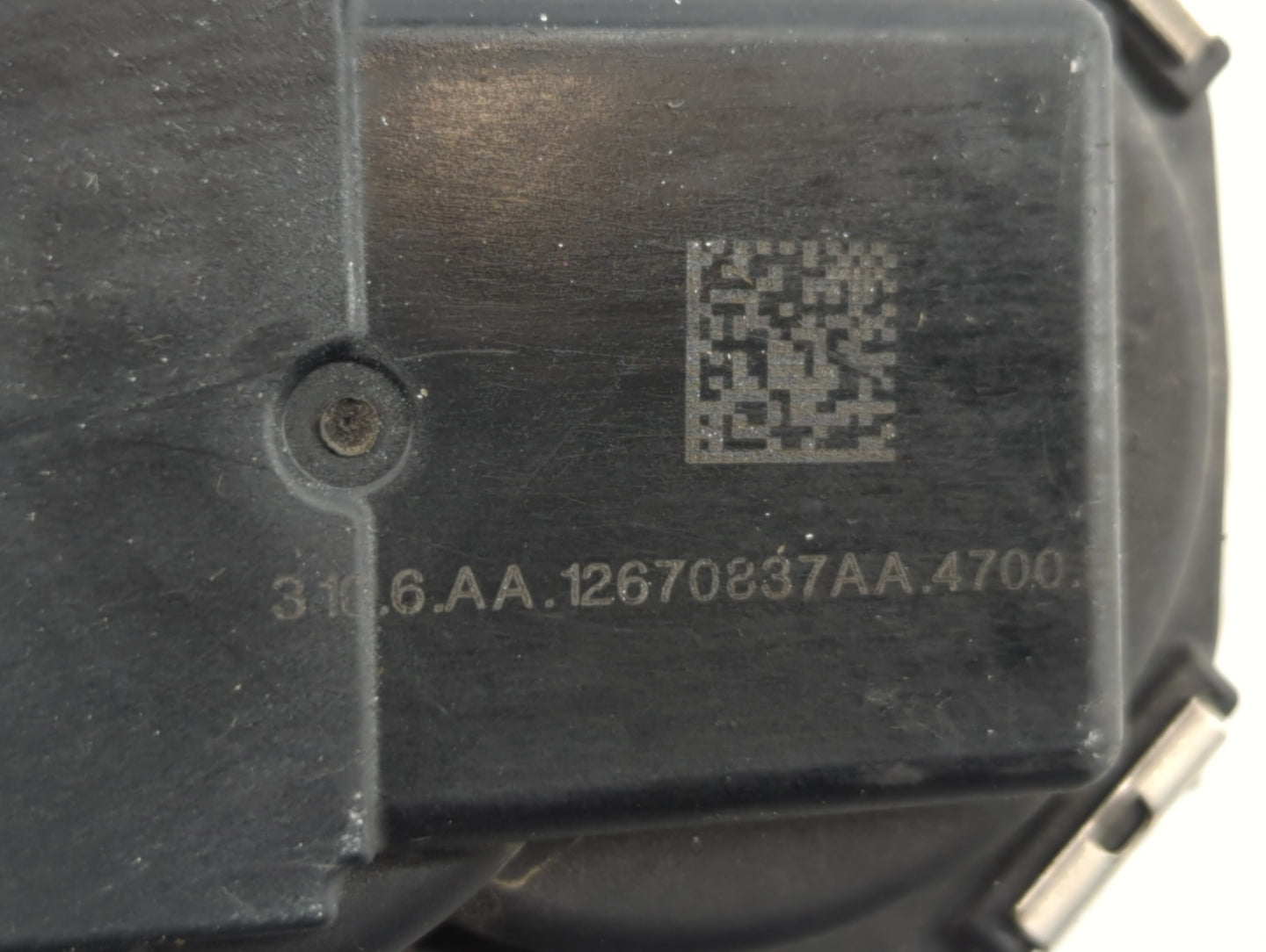2013-2018 Cadillac Ats Throttle Body P/N:12670837AA Fits Fits 2013 2014 2015 2016 2017 2018 2019 2020 2021 OEM Used Auto Par
